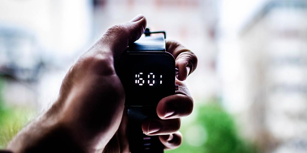 featured image - 4 Alternatives to Hourly Billing for Freelancers
